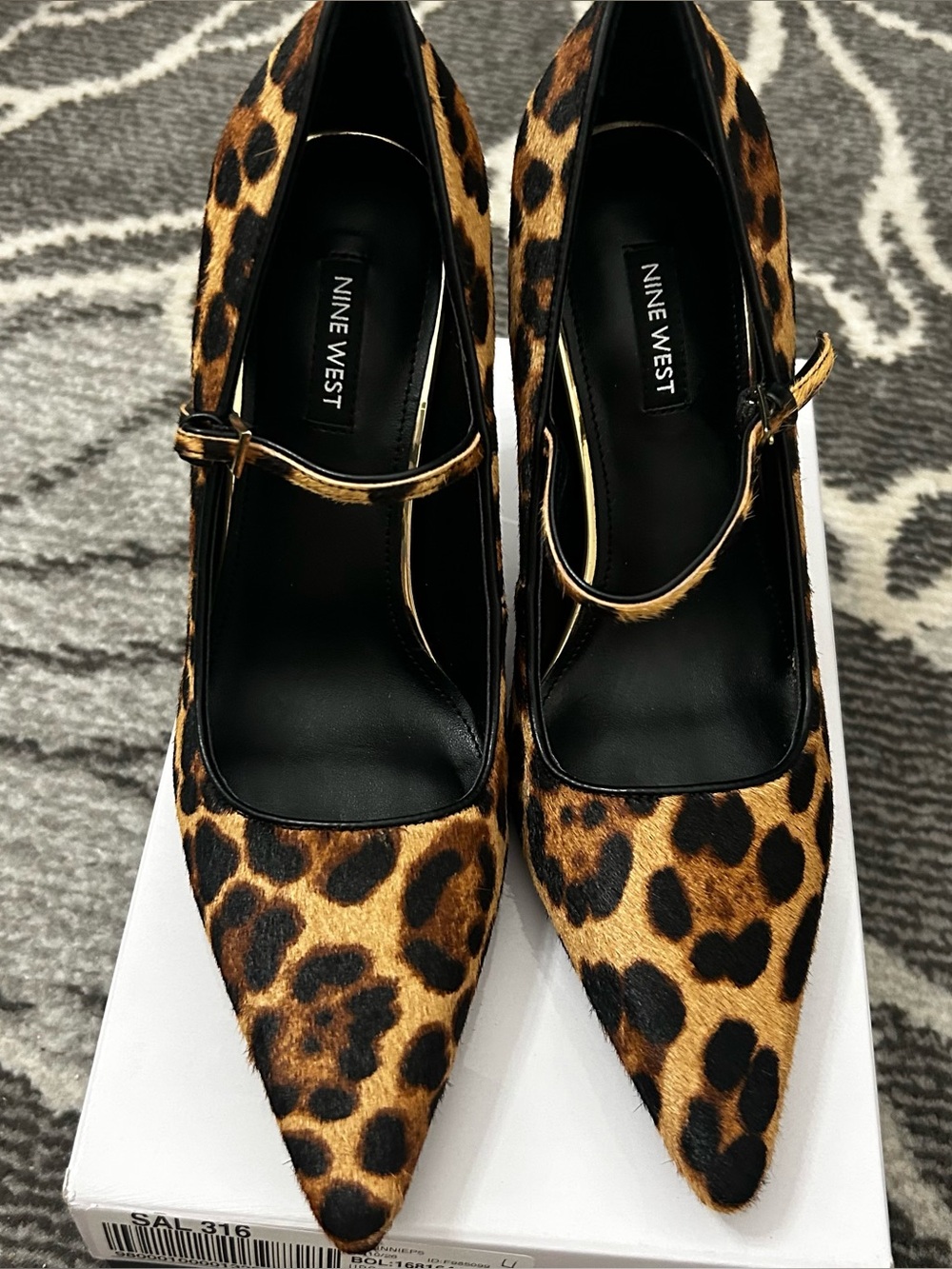 Gorgeous Nine West Leopard Print Pointed-Toe Mary Jane Pumps - Brown/Black 8